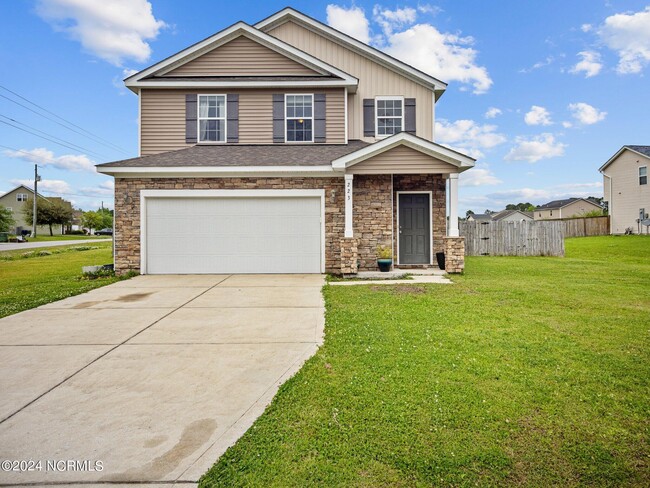 Building Photo - 223 Gladstone Dr