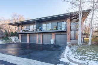 Building Photo - 1340 Ridgewood Ln