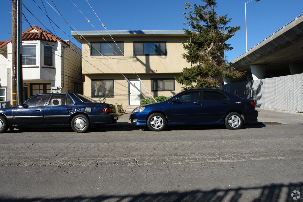 Foto del edificio - 973 Montgomery Ave