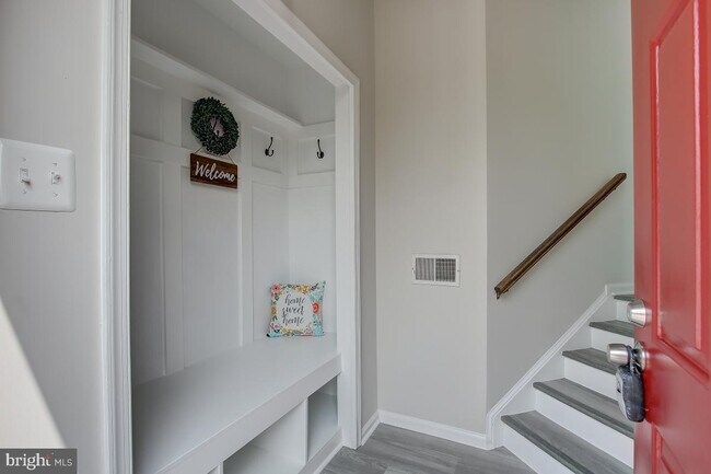 Building Photo - 10191 Caladium Dr