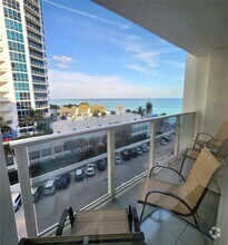 Building Photo - 3505 S Ocean Dr