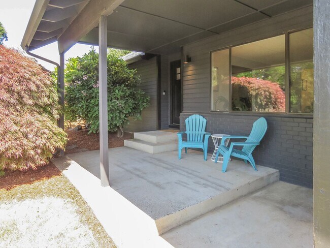 Foto del edificio - Coming Soon !!! 4 Bedroom Tualatin Home Available - Inquire today !!!