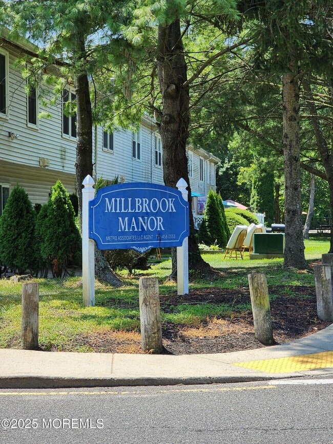 Building Photo - 1134 Sawmill Rd