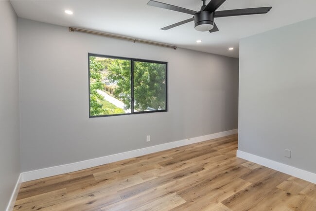 Building Photo - Hidden Jewel in Westlake Village