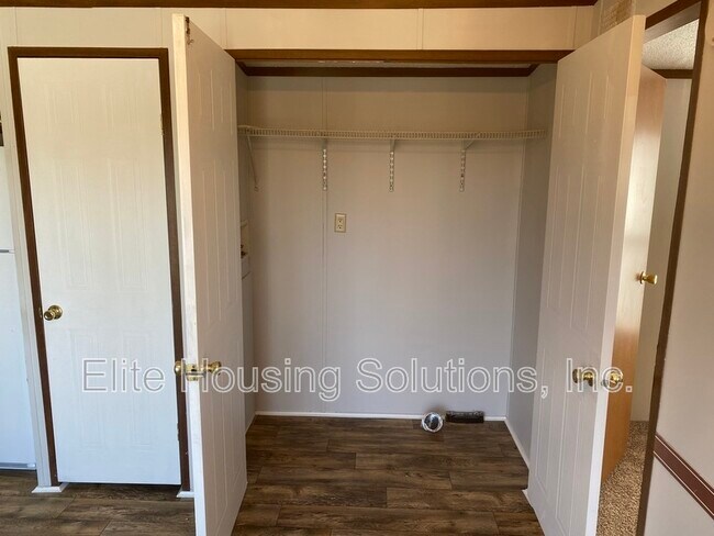 Building Photo - 109 Pepper Dr