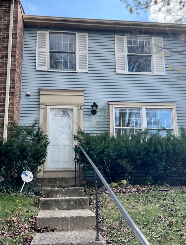 Primary Photo - Lovely 3Bedroom Townhome in Queen Anne Vil...