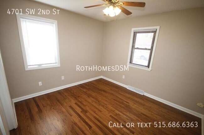 Building Photo - 4701 SW 2nd St