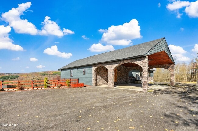 Building Photo - 217 Meade Rd