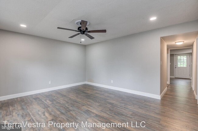 Building Photo - 3 br, 2 bath House - 1713 Coventry Way