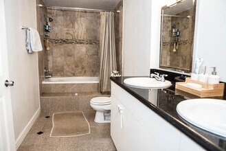 Building Photo - 1112 Bering Dr