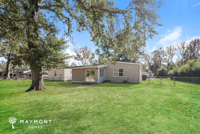 Foto del edificio - 2210 Killebrew Ave