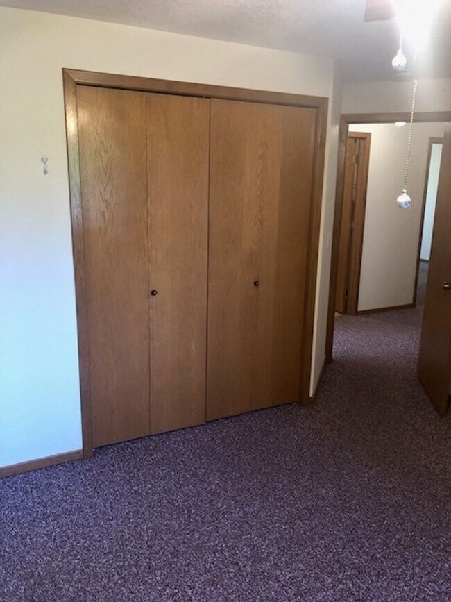 Foto del edificio - Well Maintained Three Bedroom Home in South Salem