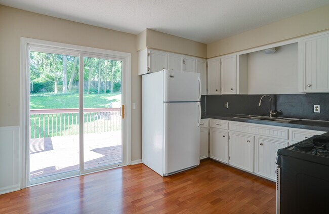 Foto del edificio - 1021 Carrier Creek Blvd NE