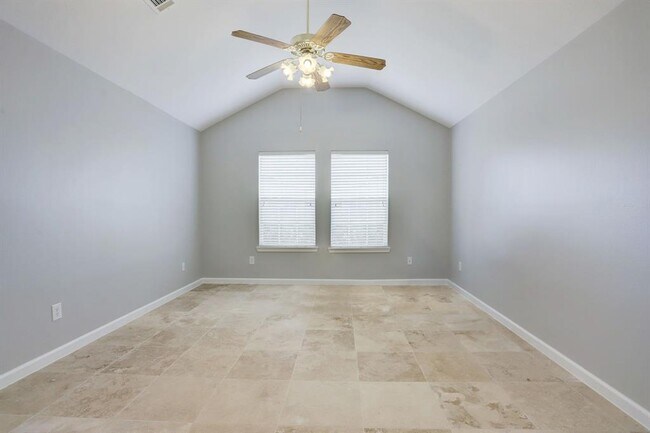 Building Photo - 4239 Park Ridge Dr