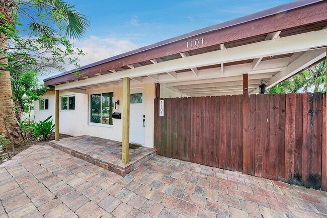 Photo - 1101 SW 1st Ave House