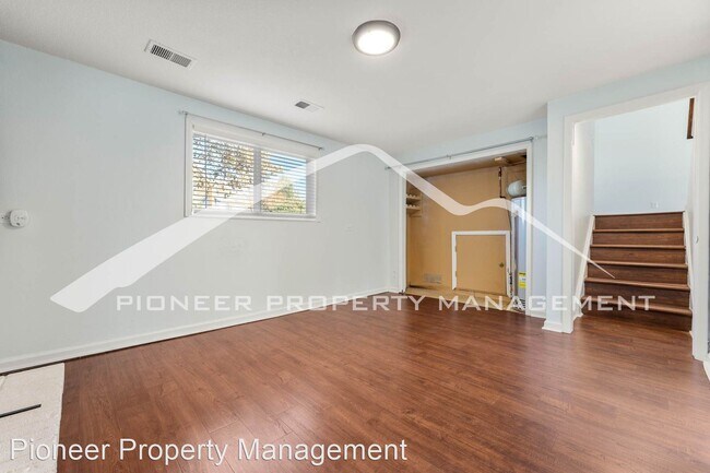 Building Photo - 3 br, 2 bath House - 16868 E Pacific Place