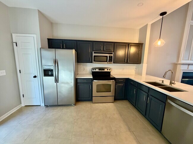 Photo - 10208 Roundleaf Dr House