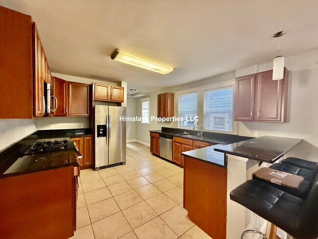 Building Photo - 222-224 Calumet St. Unit 1