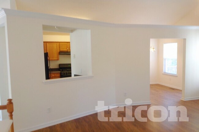 Foto del edificio - 8417 Cyprus Ridge Way