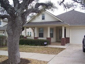 Building Photo - 523 Westbury Ln