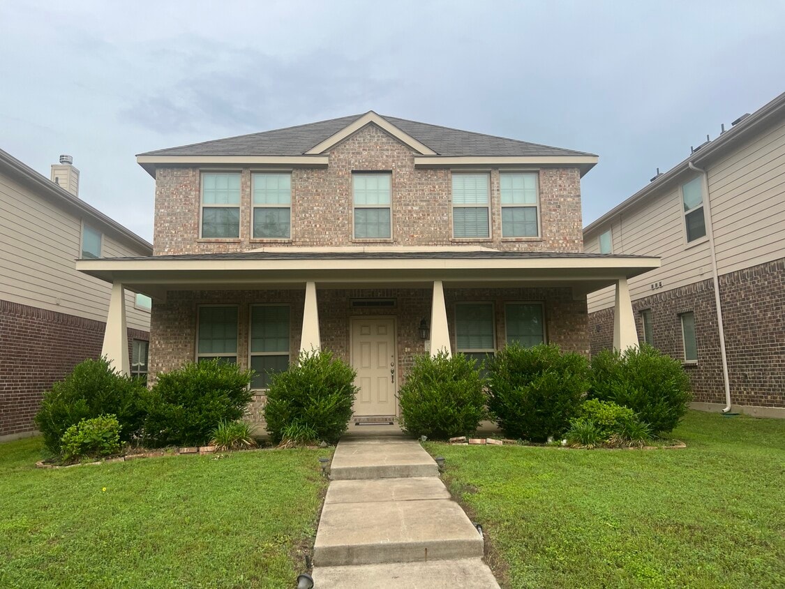 251 Haywood Cir, Lancaster, TX 75146 House Rental in Lancaster, TX
