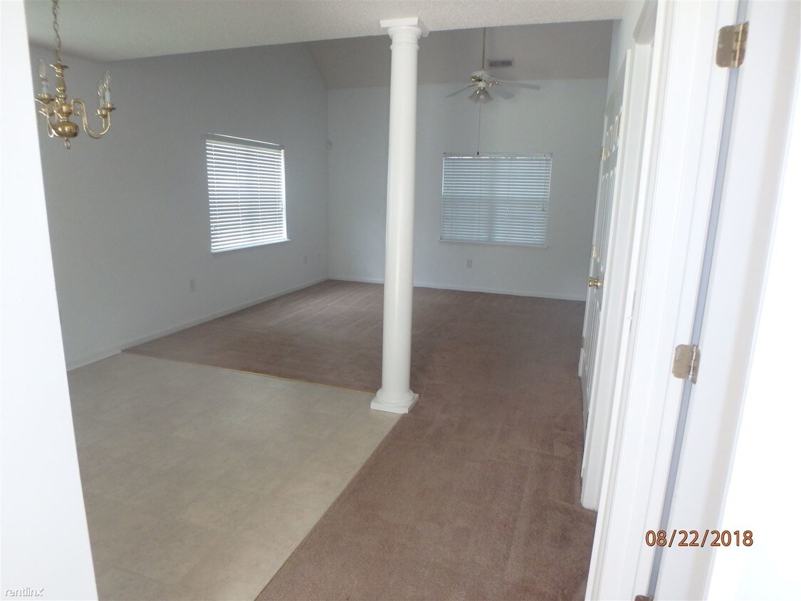 Primary Photo - 115 Stratford Rd