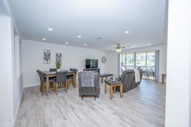 Foto del edificio - 5100 E Rancho Paloma Dr