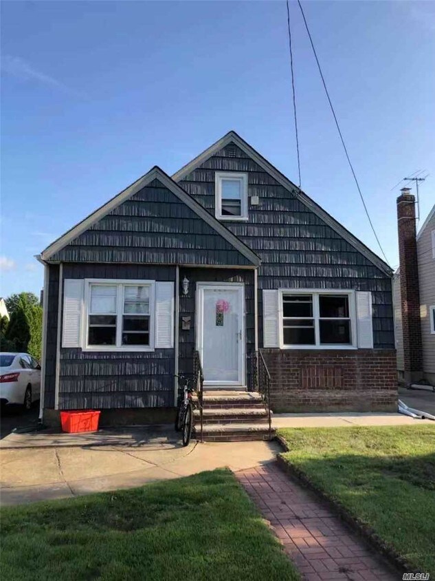 Primary Photo - 229 Belmont Ave