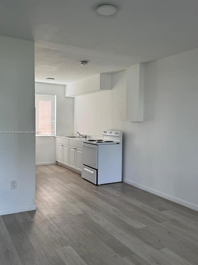 Building Photo - 680 NE 88th Terrace