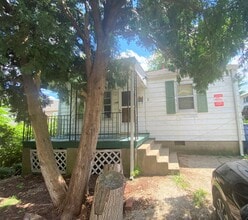 Building Photo - 8 Clarke St