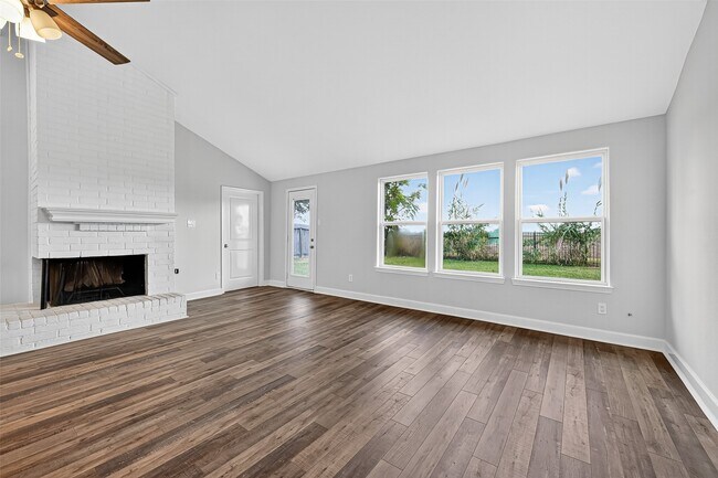 Building Photo - 1114 Briarmead Dr