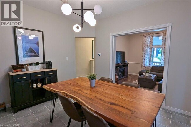 Photo du bâtiment - 209 Glendale Ave N