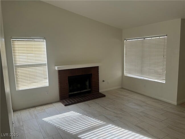 Building Photo - 368 Abbington St