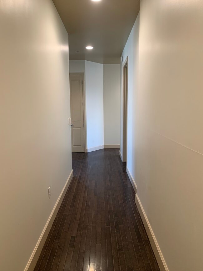 Building Photo - 2940 Baltimore Ave