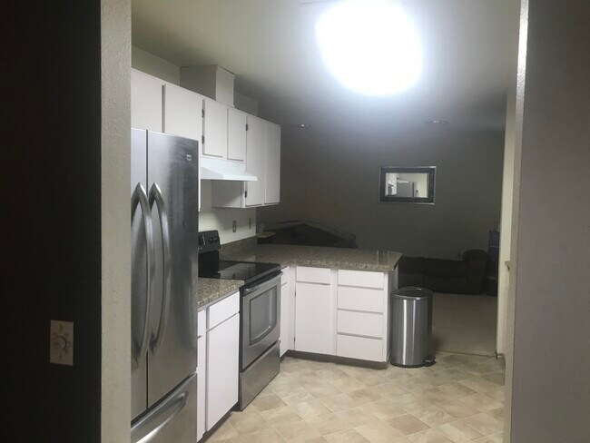 Building Photo - 1233 Bainbridge Blvd