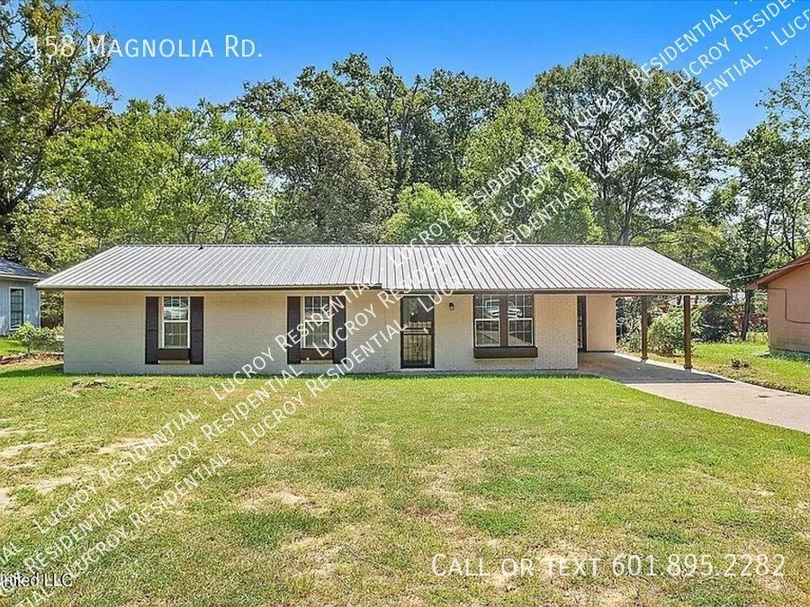 Primary Photo - Cute 3 bedroom Cottage