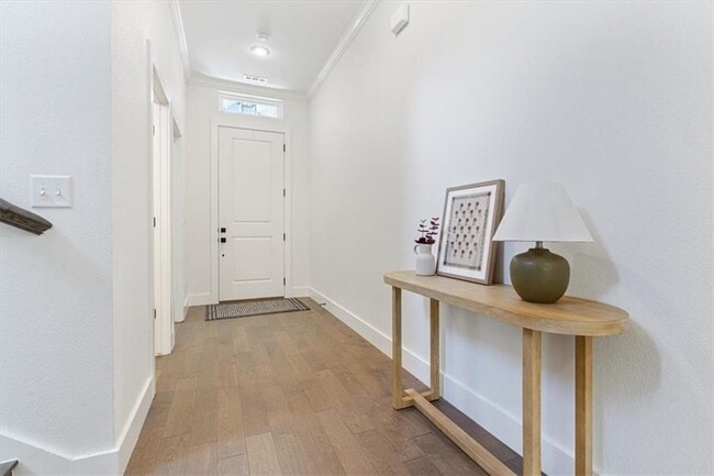Foto del edificio - 2195 N Woodlark Ln