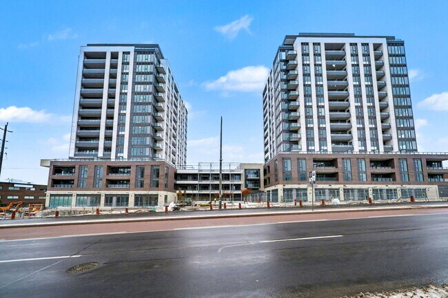 Photo du bâtiment - 715-715 Davis Dr