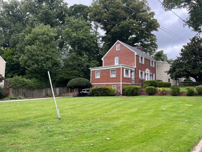 Foto del edificio - 4408 Glenridge St