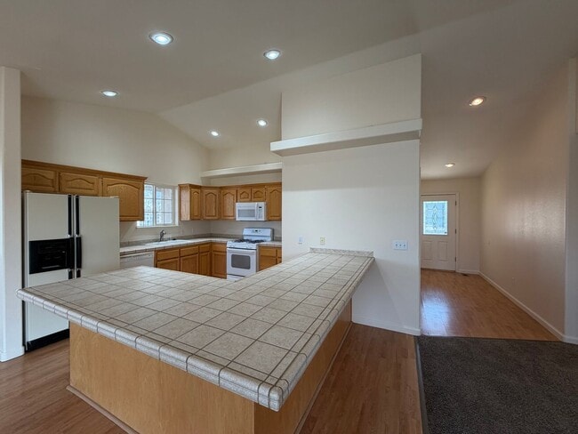 Building Photo - 1624 Ray Ct