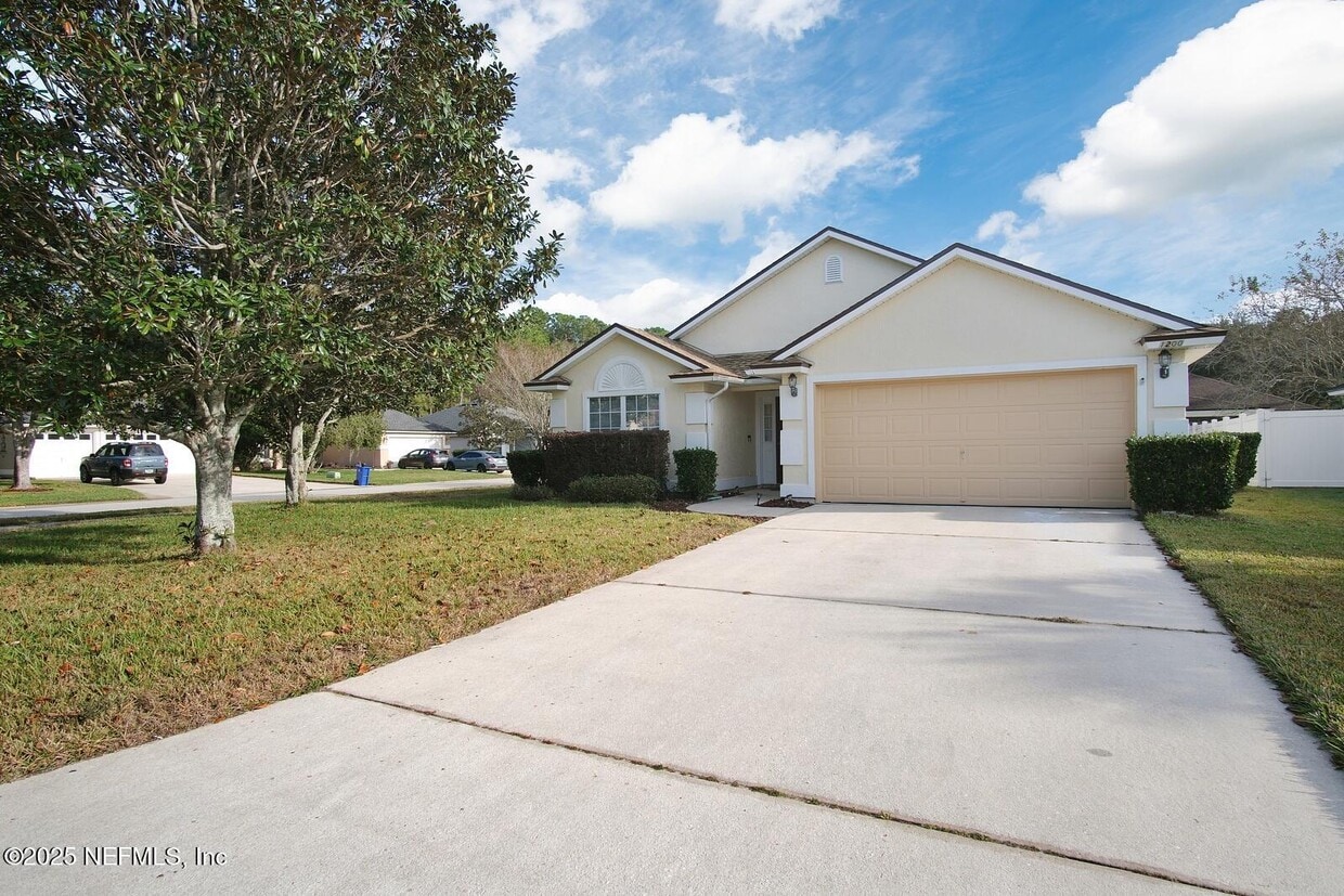 Foto principal - 1200 Woodchurch Ln