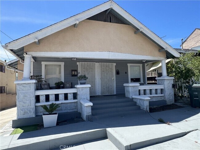 Foto del edificio - 1157 W 2nd St