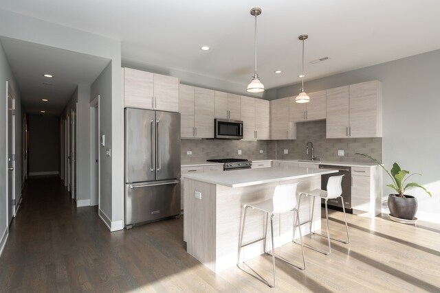 Foto principal - 1625 N Clybourn Ave
