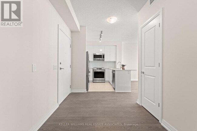 Building Photo - 50-2050 Thomas Riley Rd