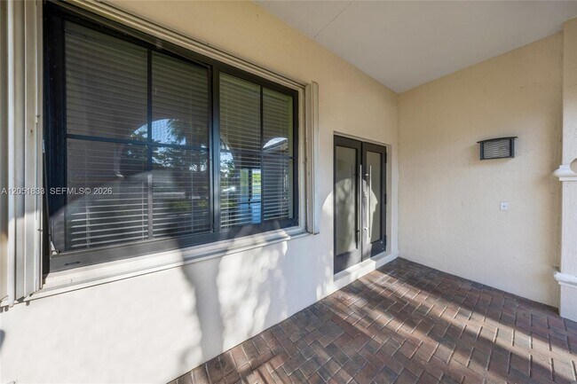 Foto del edificio - 1538 Tamarind Ct