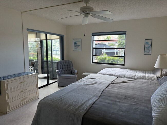 Foto del edificio - 900 Huron Ct