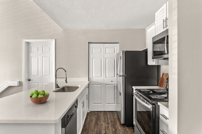 Cocina con facilidad en una cocina hecha a tu medida. - Preston Reserve