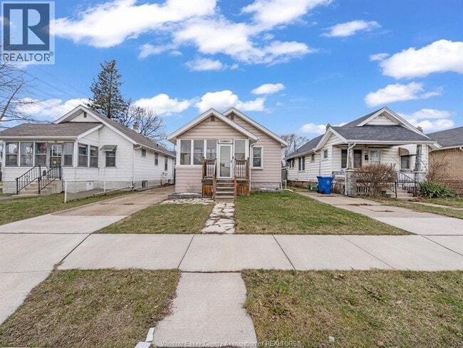 Building Photo - 410 Foch Ave