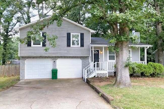 Building Photo - 5370 Zachary Dr