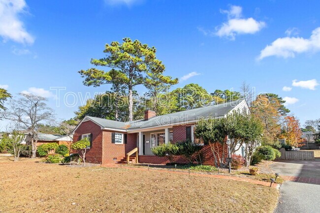Foto del edificio - 315 Fairfield Rd